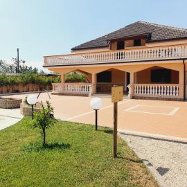VILLA REGINA - Sperlonga Vertice Rooms, хотел в Сперлонга