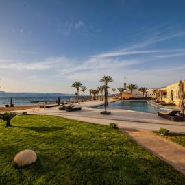 Luxotel Aqaba Beach Resort & Spa Only 15 years plus, hotel v destinácii Aqaba