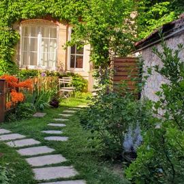 APPARTEMENT DE CHARME AU COEUR DE NEVERS、ヌヴェールのホテル