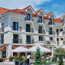 Radsor Hotel, hotel en Râșnov