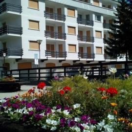Hotel Hermitage، فندق في سيستريير