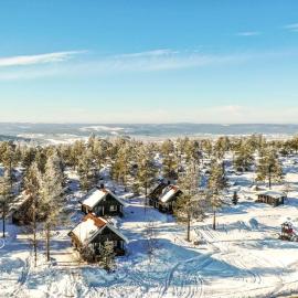 Aava Sky Village، فندق في Aavasaksa