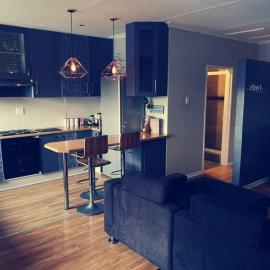 Stylish open plan Townhouse, מלון בLorraine