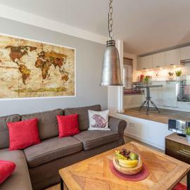 SEASIDE APARTMENTS - TOWNHOUSE