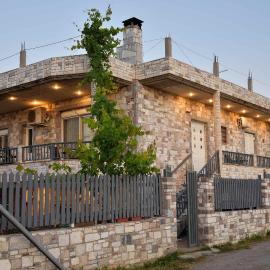Stone Villa, hotel a Corint