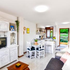 Apartamento con vistas al mar-Ola del atardecer, hótel í Mogro