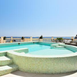 Atico Suite Ola Blanca, hotelli Cala de Finestratissa