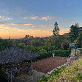 Bright & Beautiful Home On The Hills!, hotel v destinácii Kelmscott