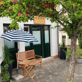 Ferienwohnung Zum Eifelelch，多因的飯店