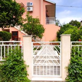Apartments Senka, hotel v destinácii Viganj