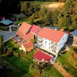 Fränkische Linie - Radspitz-Ferienwohnungen, hotel em Marktrodach