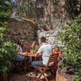 House Encanto - Old Town Retreat, hotel in Veli Lošinj
