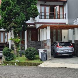 Rumah Sewa Harian di Bandung, Resor Dago Pakar