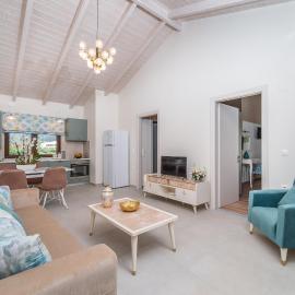 Vincenzo Suites, hotel in Nydri