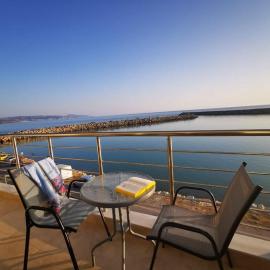 Blue Sea Apartment, Seaside
