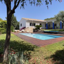 Les Columnes, Hotel in Vespella de Gaià 