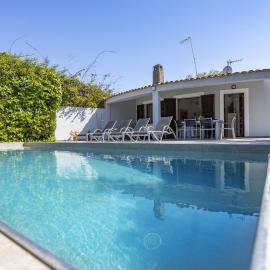 Casa Pequeña, hotel u gradu Crestatx