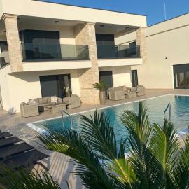 Vila Softic Azra