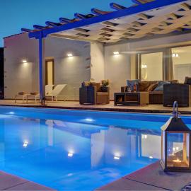 Villa Jessy 150m² with Full Privacy, hotell i Parikia