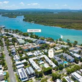JAMES 20 Experience the laid back Noosa lifestyle