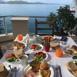 Titania Hotel, hotell sihtkohas Sarandë