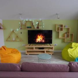 Cozy Attic Azuga, отель в Азуге