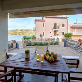 SeaSight Living Apartment, hotel u gradu 'Plitra'