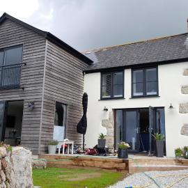 Luxurious property set in the heart of Cornwall with breathtaking views -Rhubarb Cottage, hotel in Helston