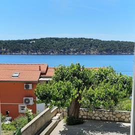 Holiday house Domy Rab, hotel in Barbat na Rabu