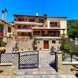 Ikosimo Guesthouse, hotel u gradu 'Milína'