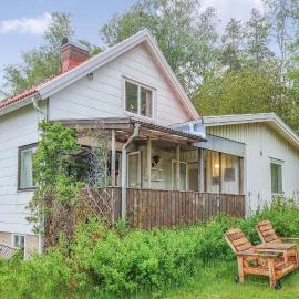 3 Bedroom Gorgeous Home In Tanumshede