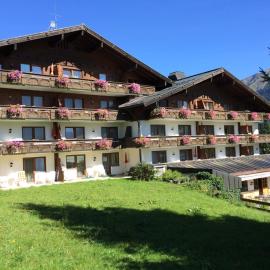 Suitehotel Kleinwalsertal, viešbutis mieste Hirschegg