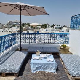 Cosy 1bdr, with a terasse in heart of Sidibou, hotel a Sidi Bou Saïd