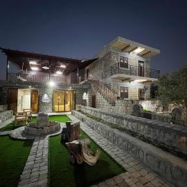 nbz chalet Jasmine stairs、Al ‘Aqarのホテル
