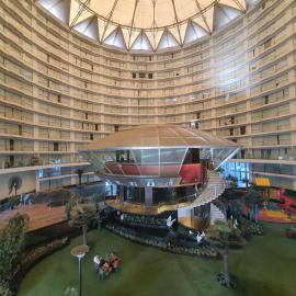 Homestays at Rajhans BELLIZA Near Airport, hotel di Surat