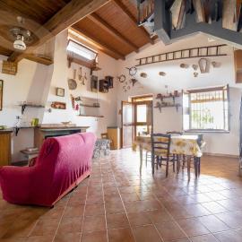 Il Prato degli Ulivi, hotell i Rocca Imperiale