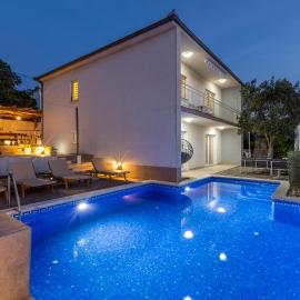 Villa Ines with Pool by the beach