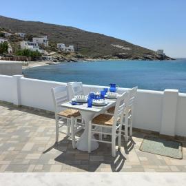 Anthie's shore house, hotel en Istérnia