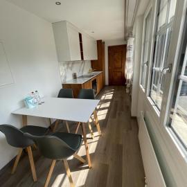 Moderne einzigartige Wohnung in Altdorf, hótel í Altdorf