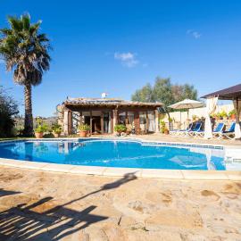 Luxurious Home In Sineu