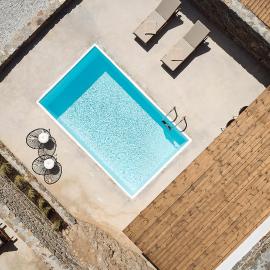 Niva Pool Suites, hotell i Dhriopís