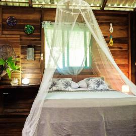 Playa Grande Lodge & Tree House, hótel í Cahuita
