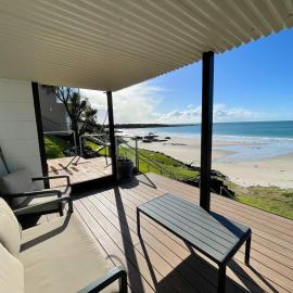 Just Relax &, hotel in Boat Harbour