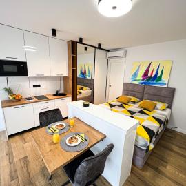 SanOne-Studio apartment, hotel u gradu Jesenice