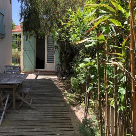 studio avec terrasse et jardin à 3 minutes à pied de la plage, hotel in Canet-en-Roussillon