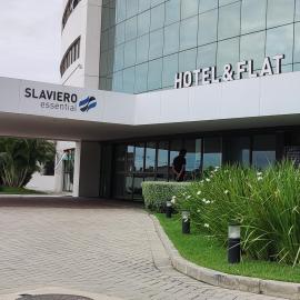 Flat encantador Slaviero Complexo Heron Marinho