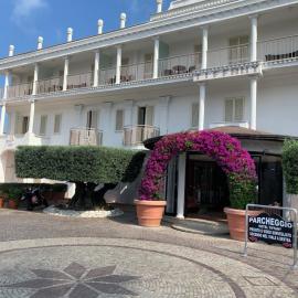 Hotel Tiffany, hôtel à Varcaturo
