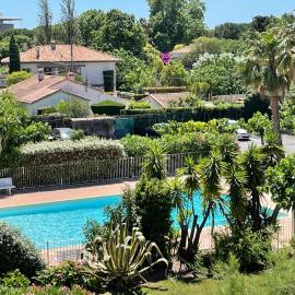 Studio de standing climatisé, avec piscine, proche de la mer