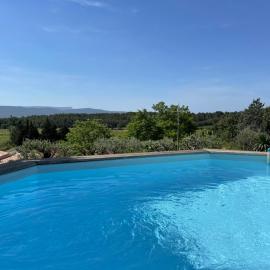 Sainte Victoire le Cabanon, hotel u gradu Puyloubier