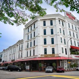 1 Million Hotel